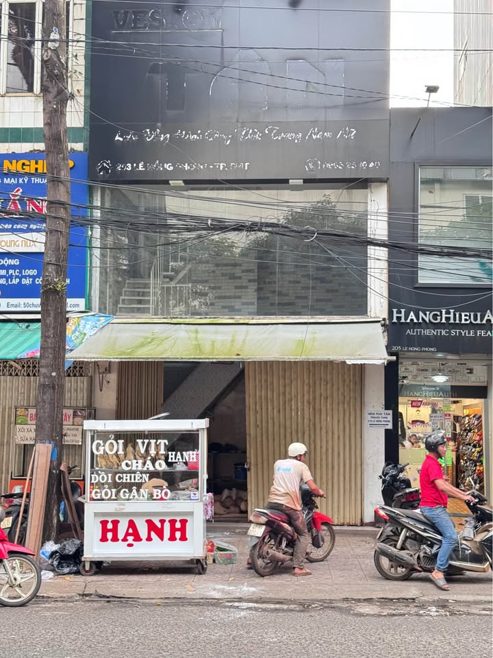 Nhà mặt tiền Lê Hồng Phong, Buôn Ma Thuột 15m² giá 10 triệu - Thích hợp kinh doanh ngay!