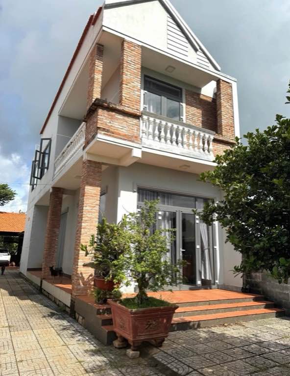 Nhà 1 trệt 1 lầu tại Hòa Long, Bà Rịa - 162m² giá 2.5 tỷ - Sổ hồng riêng, đẹp như mới!