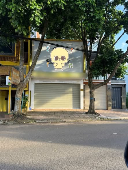 Nhà mặt tiền Lý Thái Tổ, Buôn Ma Thuột 120m² giá 15 triệu - Kinh doanh sầm uất!