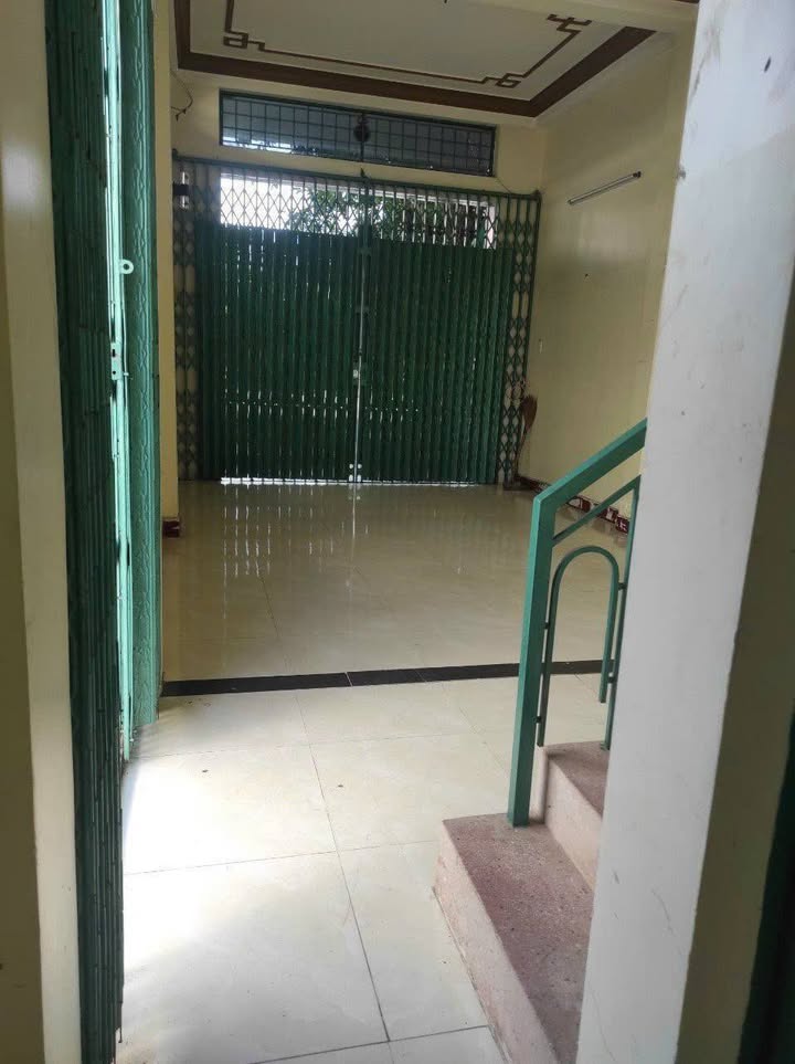 Nhà cho thuê mặt tiền Hai Bà Trưng, Quảng Ngãi 4 phòng ngủ - Giá chỉ 8 triệu/tháng!