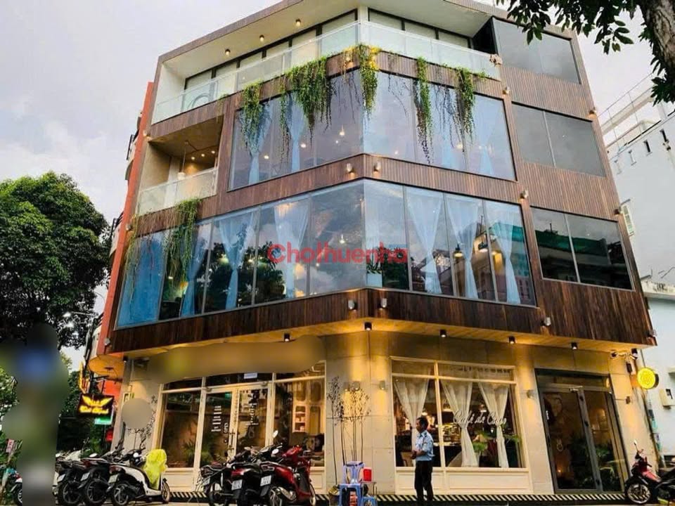 Nhà mặt tiền đường Hoa, phường Cầu Kiệu, quận Phú Nhuận - Diện tích 200m², giá tốt cho khách thiện chí!