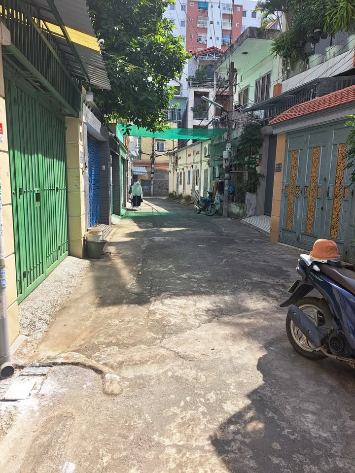 Nhà nguyên căn hẻm 498 Nguyễn Văn Công, Gò Vấp 45m² giá 12 triệu - Tiện nghi đầy đủ, sẵn sàng vào ở!