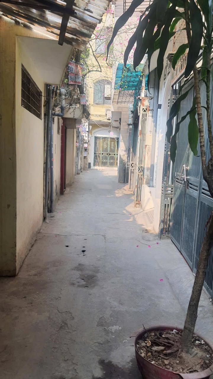 Nhà 4 tầng Láng Hạ 75m² giá 13 tỷ - Đầu tư sinh lời tuyệt vời!