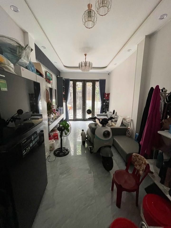 Nhà riêng 2 tầng tại 94/40/72 Lạch Tray, Hải Phòng - Sổ đỏ chính chủ chỉ 1.75 tỷ!