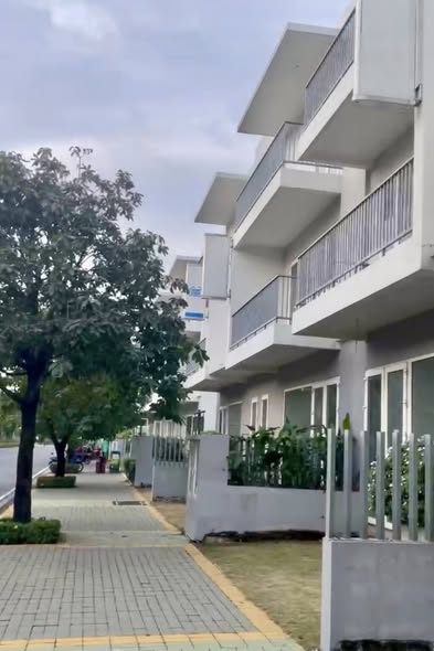 Nhà phố Dragon 3 tầng đẳng cấp tại Phú Hữu, Quận 9 - Giá 9 tỷ - Thiết kế hiện đại!