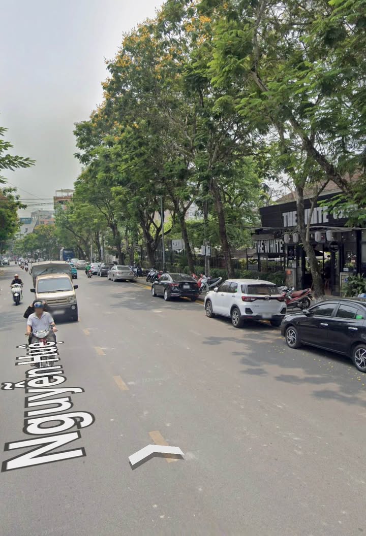 Nhà 2 Tầng Mặt Tiền Kinh Doanh Đường Nguyễn Huệ 120m² giá 20 tỷ - Đầu tư sinh lời ngay!