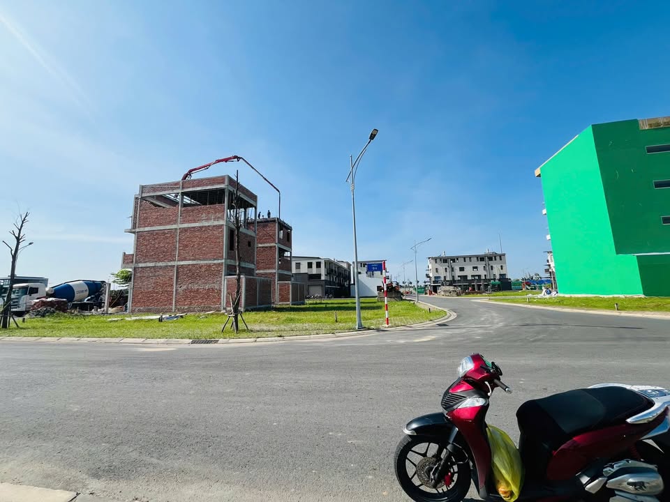 Đất nền góc 2 mặt tiền 122.5m² KDC Nam Long 3 - Cần Thơ, giá chỉ 6.1 tỷ!