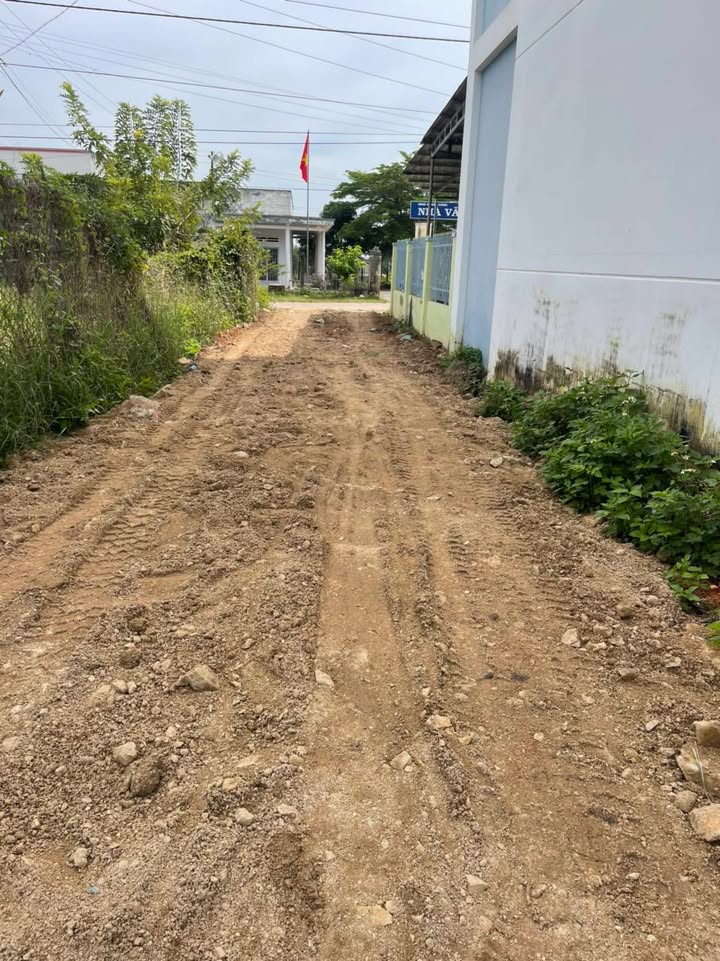 Đất nền 250m² thôn 6, Hàm Chính chỉ 560 triệu - Sổ đỏ sẵn sàng công chứng!