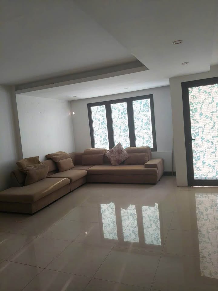 Nhà mặt phố Cao Lỗ 100m² giá 6.8 tỷ - Kinh doanh sầm uất ngay phố đi bộ!