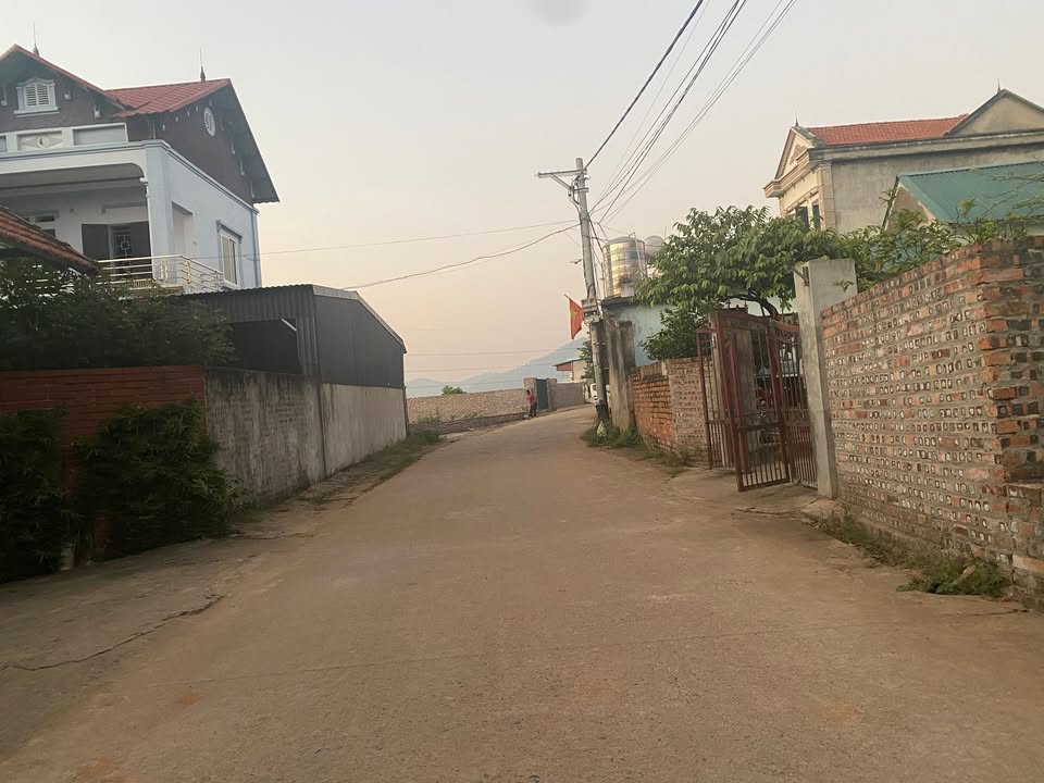 Lô đất Kim Anh, Thanh Oai 100m² giá thỏa thuận - Đường rộng ô tô tránh, cơ hội đầu tư tuyệt vời!