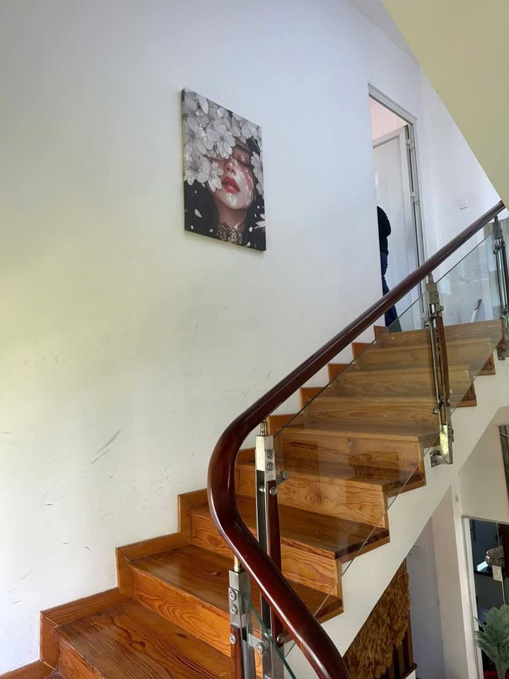 Nhà nguyên căn cho thuê đường Nguyễn Trung Trực, Đà Lạt 15 triệu/tháng - Đầy đủ nội thất, ô tô vào tận nơi!