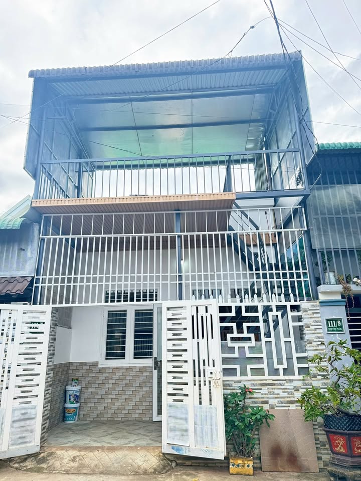 Bán nhà kiên cố tại Buôn Ma Thuột 70m² giá 2.85 tỷ - Gần trung tâm thuận tiện!