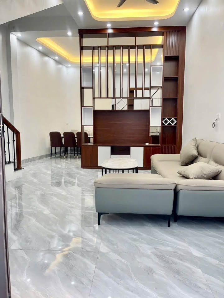 Nhà 3 tầng phố Đông Khê, Ngọc Châu, Hải Dương 47m² giá 2.5 tỷ - Vị trí trung tâm, tiện ích đầy đủ!