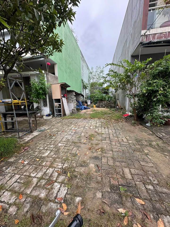 Nhà bán đường Văn Tiến Dũng, quận Cẩm Lệ, 100m² giá 6 tỷ - View công viên thoáng mát!