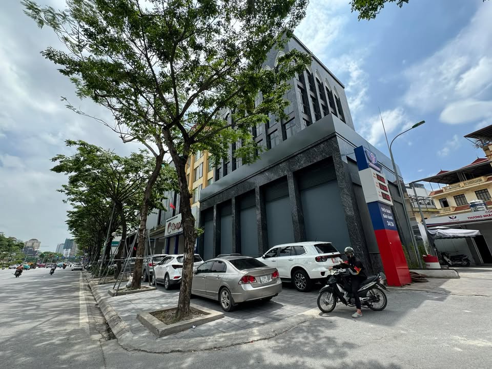 Nhà Lô góc Đội Cấn, Ba Đình 150m² giá 20 triệu - Kinh doanh mọi mô hình!