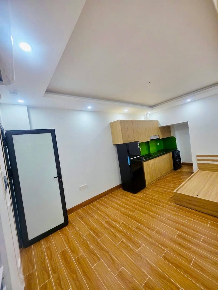 Studio cho thuê quận Long Biên 30m² giá 4.2 triệu - Full nội thất, an ninh tuyệt đối!