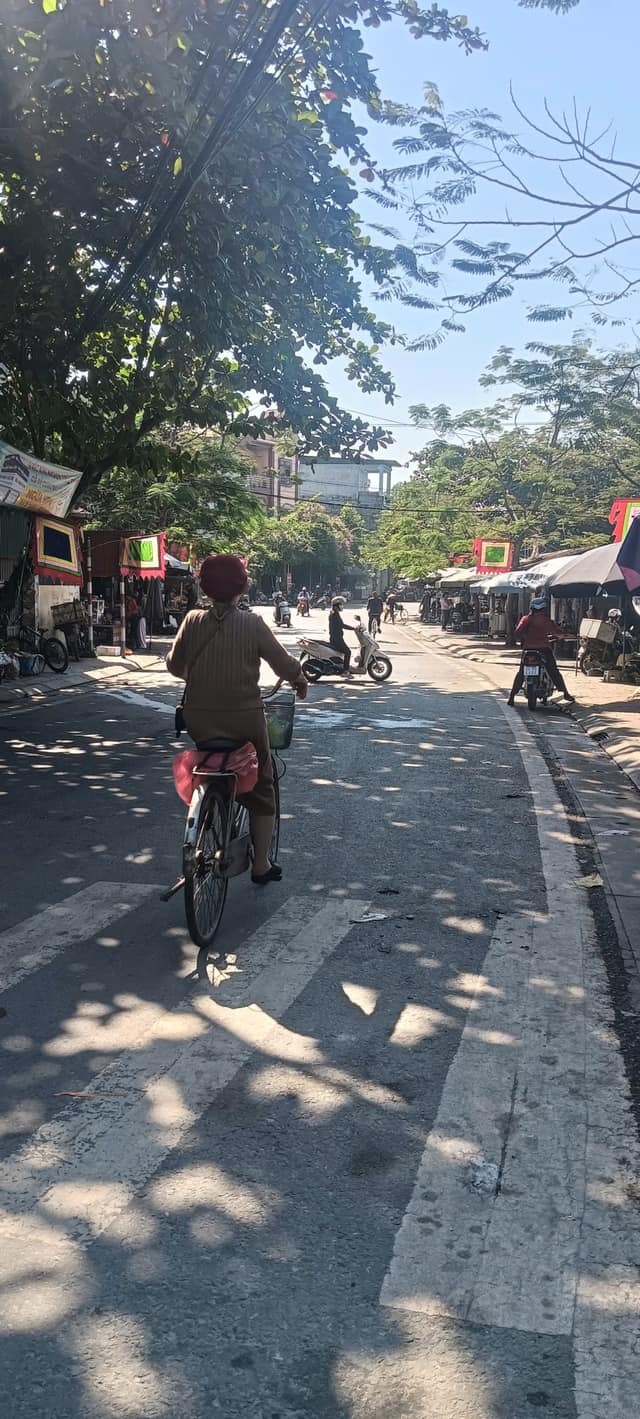 Đất phân lô chợ số 4 Ỷ La, Tuyên Quang - 100m² giá 3 tỷ - Đầu tư sinh lời ngay!