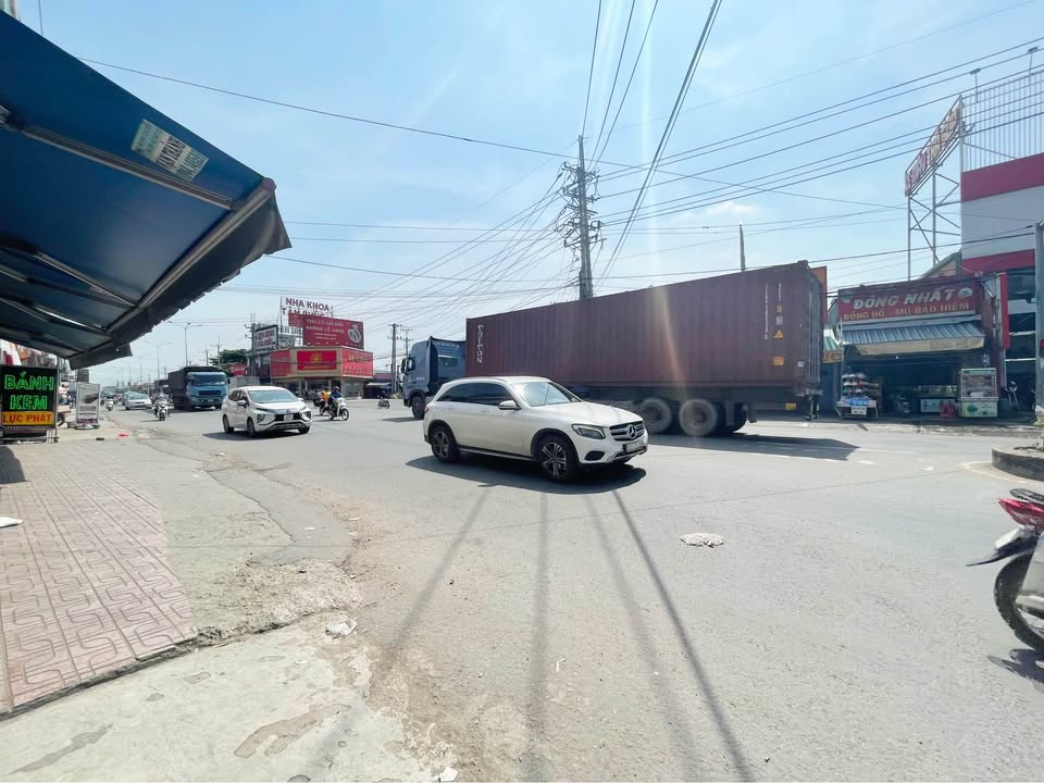 Đất nền Đức Hòa Hạ 340m² giá 3.6 tỷ - Phù hợp xây trọ gần KCN Tân Đức!