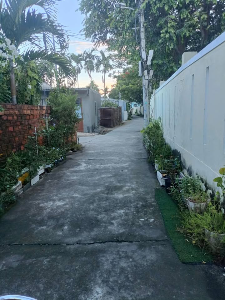 Nhà phố Hòa Quý, Đà Nẵng 109.9m² giá chỉ 2.8 tỷ - Hoàn công đầy đủ, vào ở ngay!