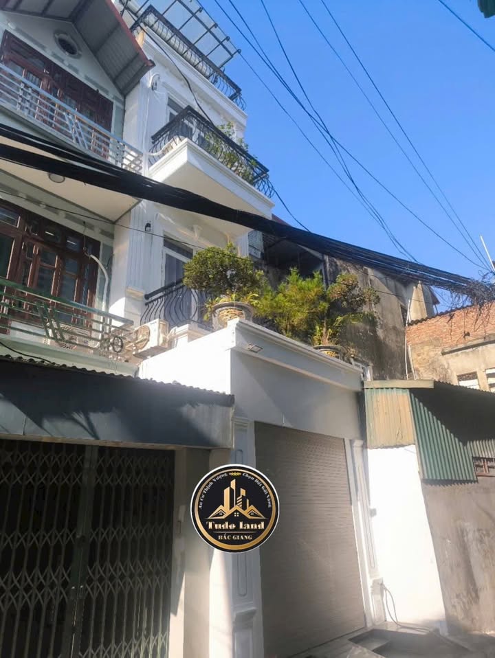 Nhà 4 tầng chính chủ tại Phường Lê Lợi, Bắc Giang - Giá 5 tỷ, thiết kế hiện đại!