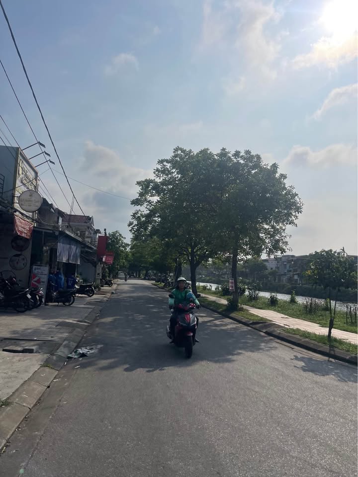 Nhà mặt tiền Triệu Quang Phục, Huế 270m² giá 12 tỷ - Phù hợp làm homestay!