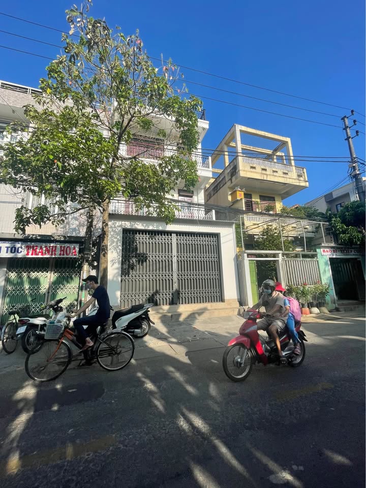 Nhà 3 tầng mặt tiền Nguyễn Chí Thanh 52m² giá 4 tỷ - Thích hợp kinh doanh!