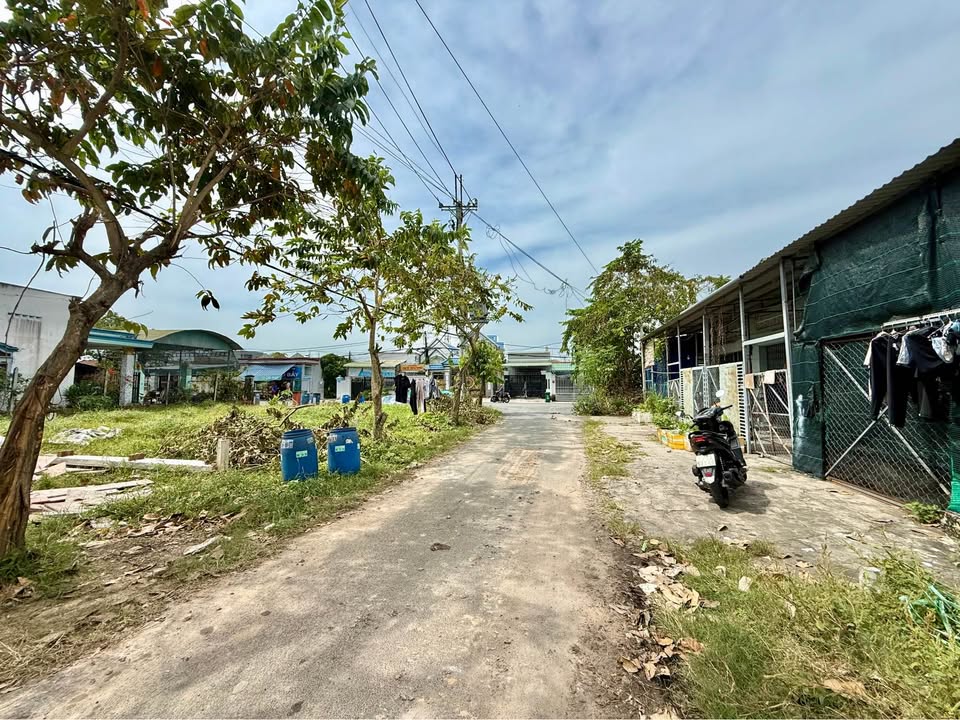 Đất thổ cư Khu phố 8, Thị Trấn Củ Chi 60m² giá 2 tỷ - Sổ hồng chính chủ, bớt lộc cho khách thiện chí!