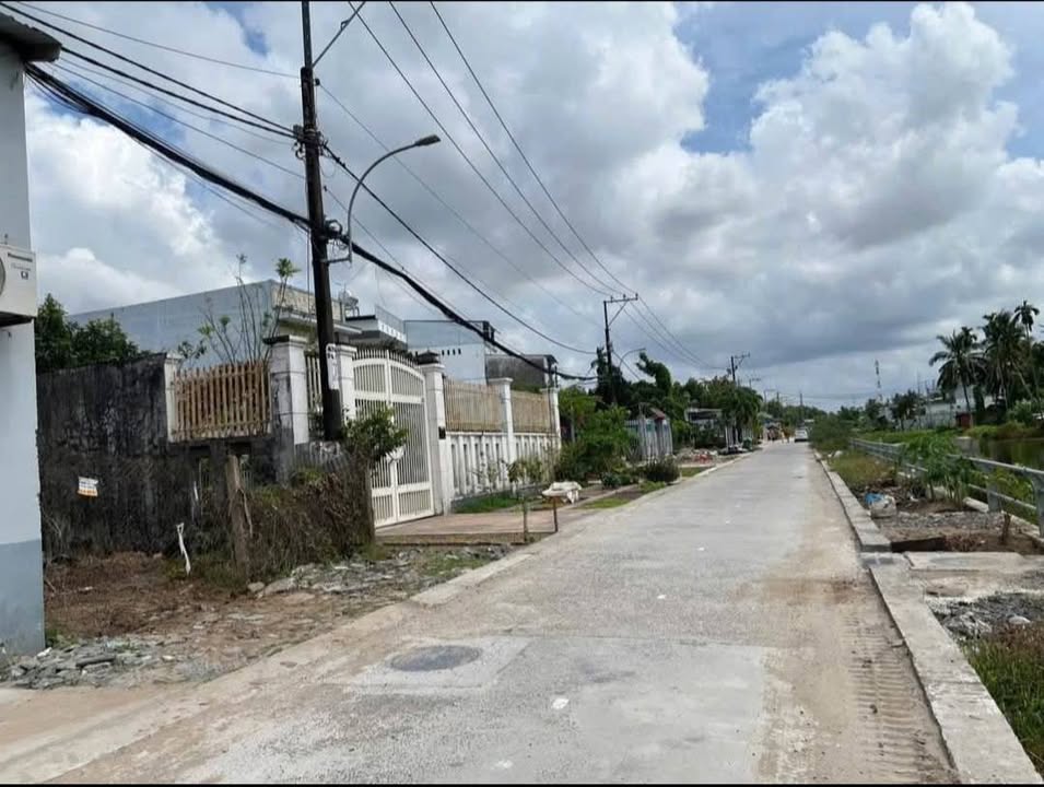 Đất nền mặt tiền đường Nguyễn Văn Linh, Cần Thơ 91.7m² - Pháp lý rõ ràng, giá 2.5 tỷ!