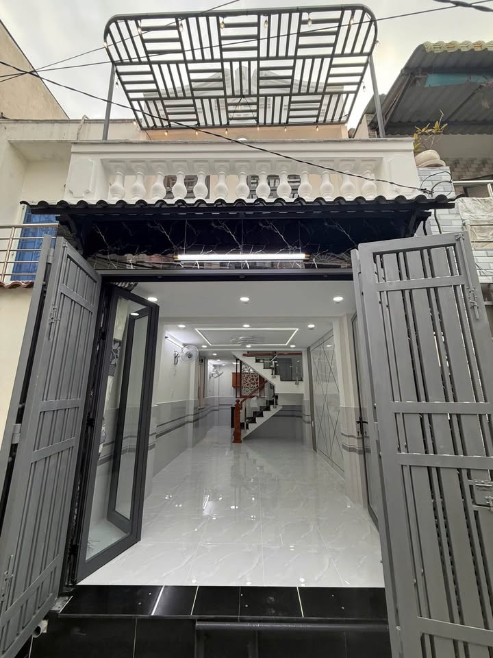 Nhà riêng đường Trương Thị Hoa, quận 12, 35m² - Giá 3.39 tỷ thương lượng!