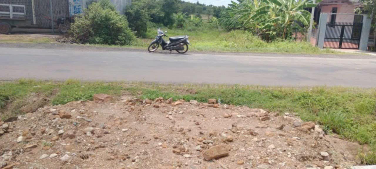 Đất mặt tiền đường nhựa 26m tại xã Tân Hoà, Đắk Lắk - Sổ hồng chính chủ, giá 1.05 tỷ!