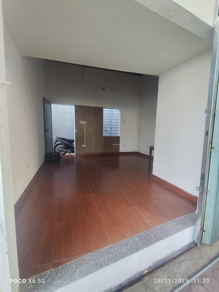 Nhà riêng cho thuê Ngọc Thụy, Long Biên 20m² - Vị trí trung tâm, giá chỉ 4 triệu!