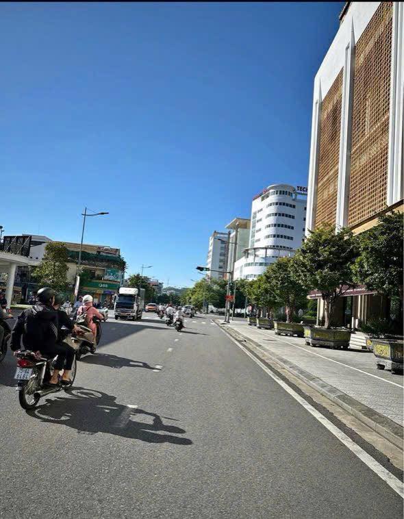 Nhà mặt phố Lý Thường Kiệt Thái Bình 86m² - Vị trí kinh doanh sầm uất!