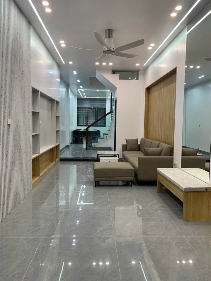 Nhà 5 tầng Trần Lãm Thái Bình 50m² giá 4 tỷ - Full nội thất hiện đại!