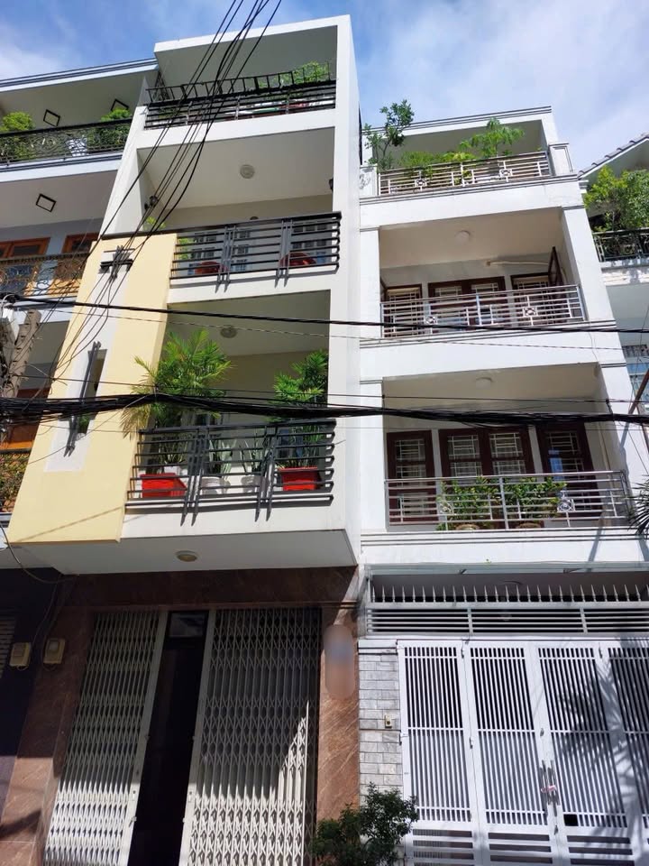 Nhà đẹp 4 tầng tại Diệp Minh Châu, Tân Sơn Nhì - Giá chỉ 11 tỷ!