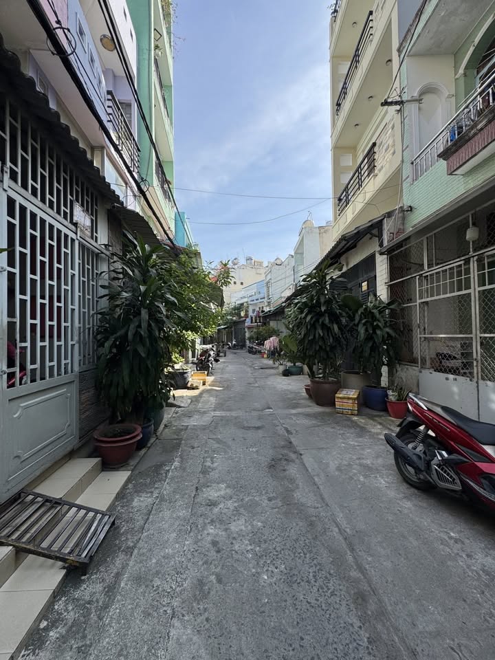 Nhà phố Quận 6 45m² giá 6.2 tỷ - Hẻm ô tô vào tận nhà!