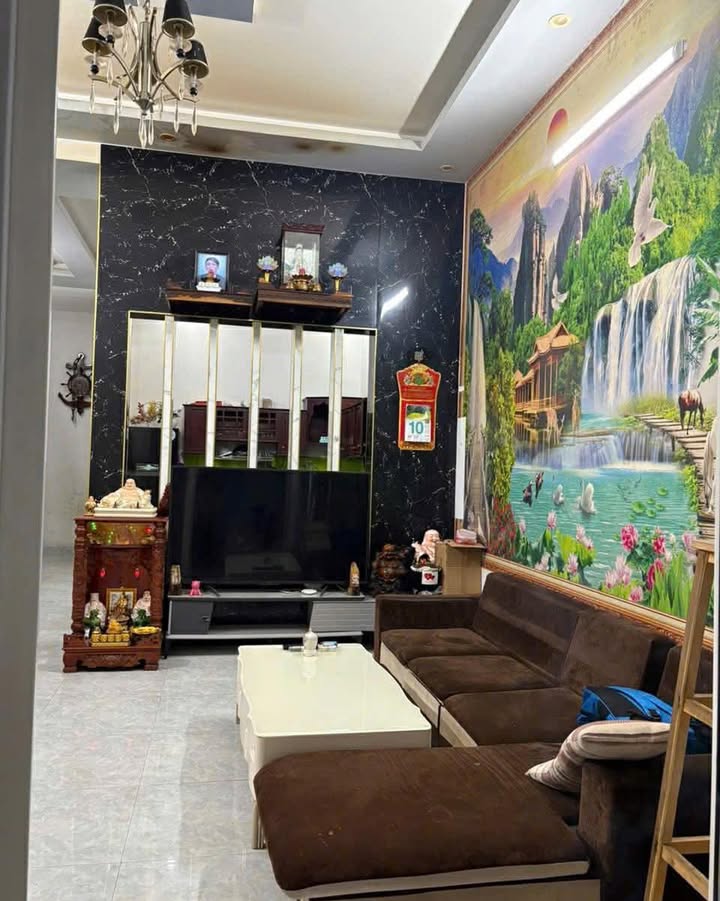 Nhà phố Hoàng Hoa Thám, Buôn Ma Thuột 140m² giá 2.7 tỷ - Đang cho thuê 7 triệu/tháng!