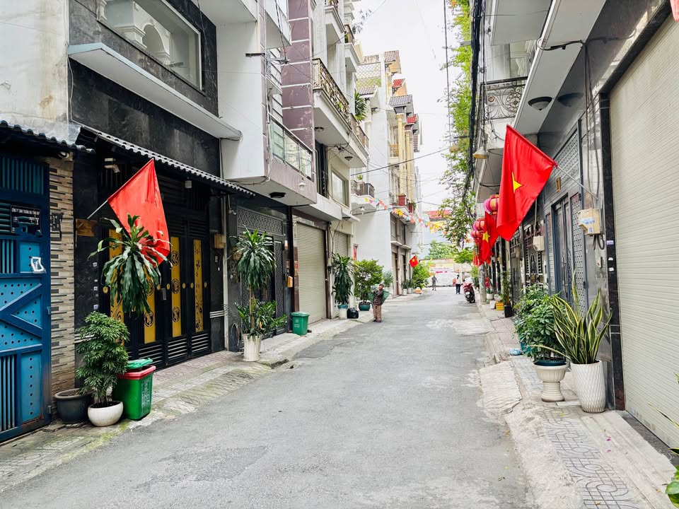 Căn hộ Trần Thánh Tông Tân Bình 35m² giá 5 tỷ - Xe hơi tới cửa, Full nội thất mới!