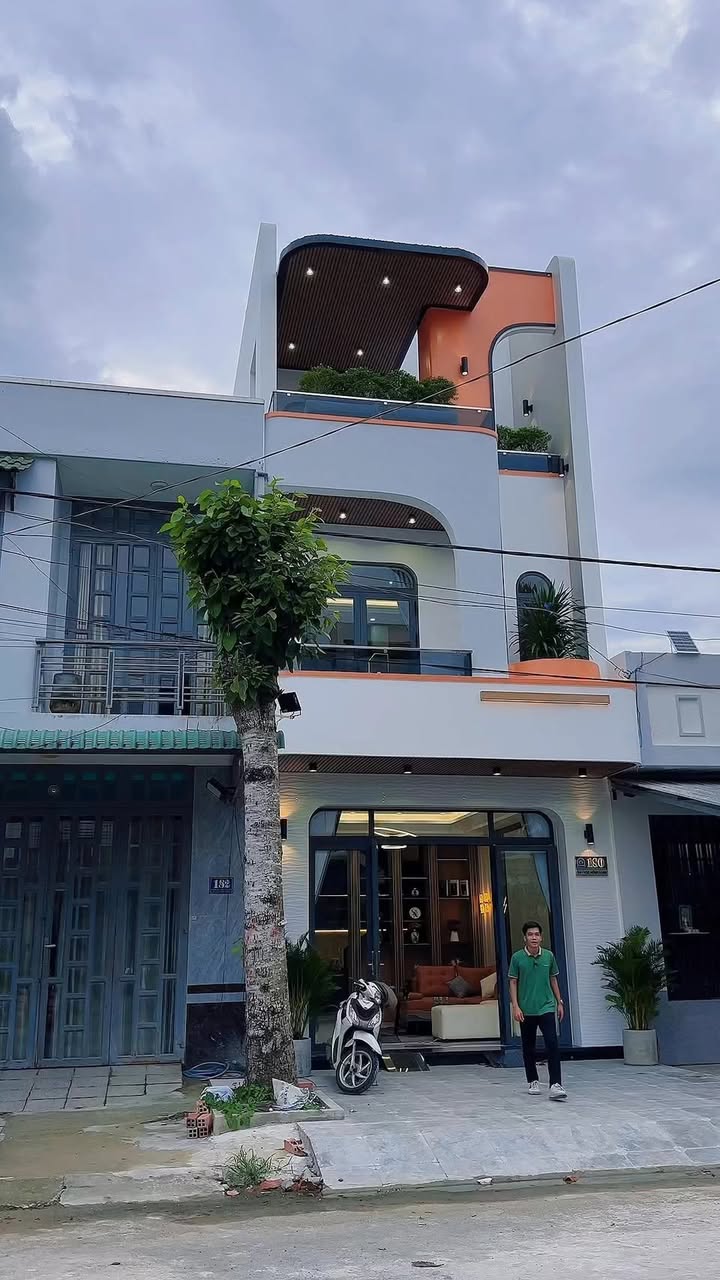 Nhà 1 trệt 2 lầu đường D4, Cần Thơ 80m² giá 5.899 tỷ - Sổ hồng chính chủ, thương lượng!