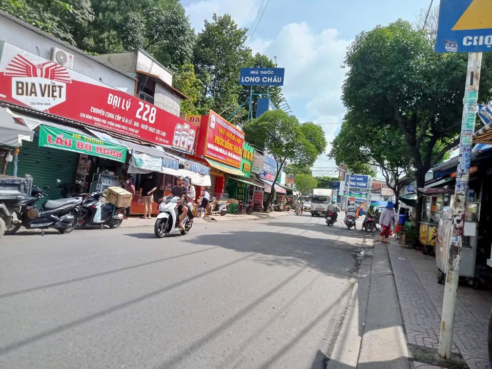 Mặt tiền kinh doanh Bưng Ông Thoàn, Quận 9 - 120m² chỉ 9 tỷ - Cơ hội đầu tư hấp dẫn!