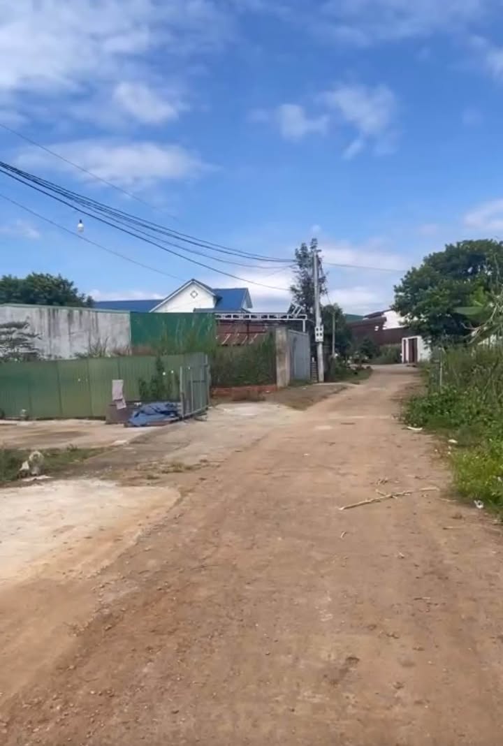 Lô đất đẹp tại Cư Êbur, Buôn Ma Thuột 150m² giá 1.8 tỷ - Đầu tư sinh lời ngay!