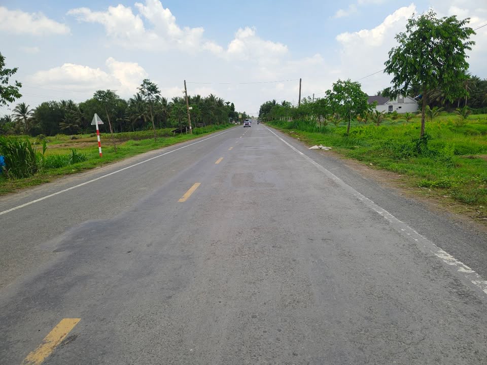 Đất mặt tiền TL883 Sơn Đông 3500m² giá 12.5 tỷ - Cơ hội kinh doanh tuyệt vời!