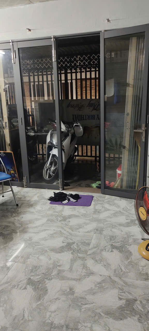 Nhà cho thuê mặt tiền hẻm ô tô Lê Hồng Phong, Nha Trang 40m² - Giá chỉ 3 triệu/tháng!