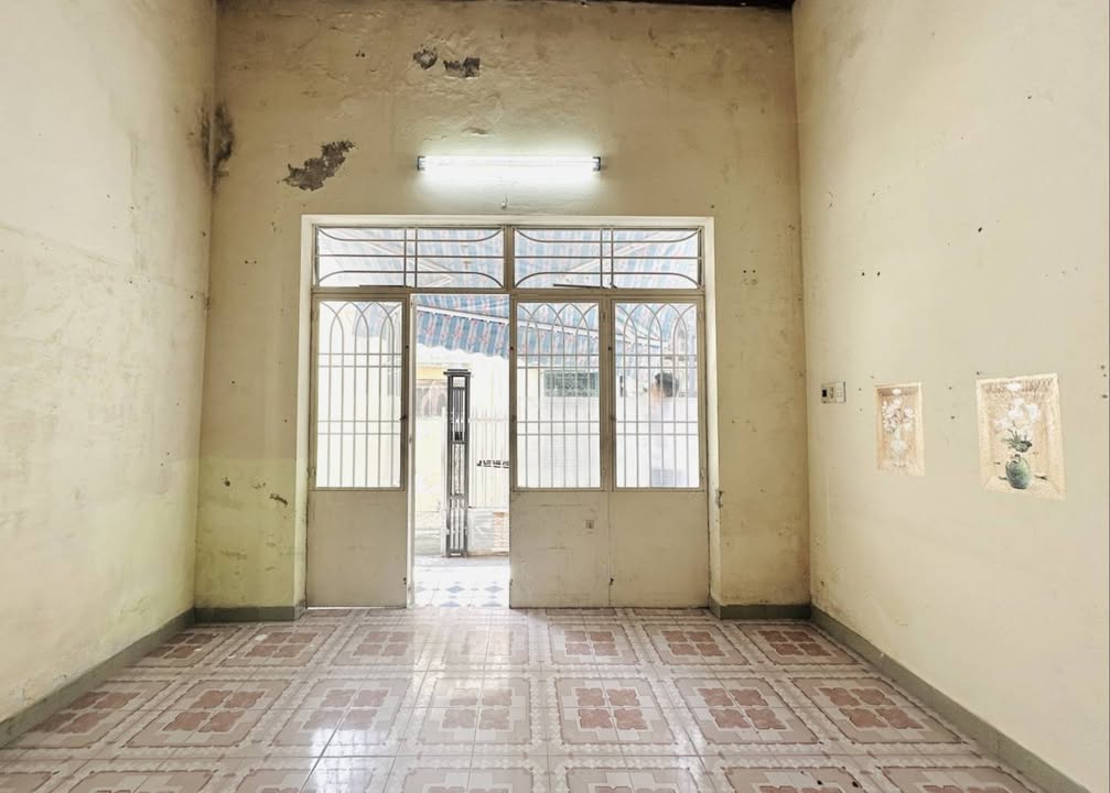 Nhà đẹp quận Thanh Khê Đà Nẵng 81m² giá 4 tỷ - Vị trí trung tâm thuận lợi!