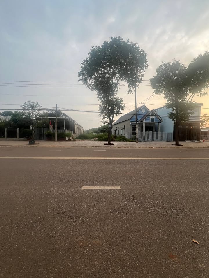 Đất 2 mặt tiền Long Phước 543m² giá 5.8 tỷ - Tiềm năng kinh doanh lớn!