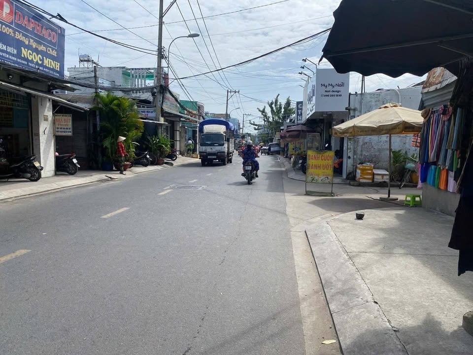 Nhà mặt tiền Đồng Tâm, Trung Chánh, Hóc Môn 68m² giá 8 triệu - Vị trí kinh doanh sầm uất!