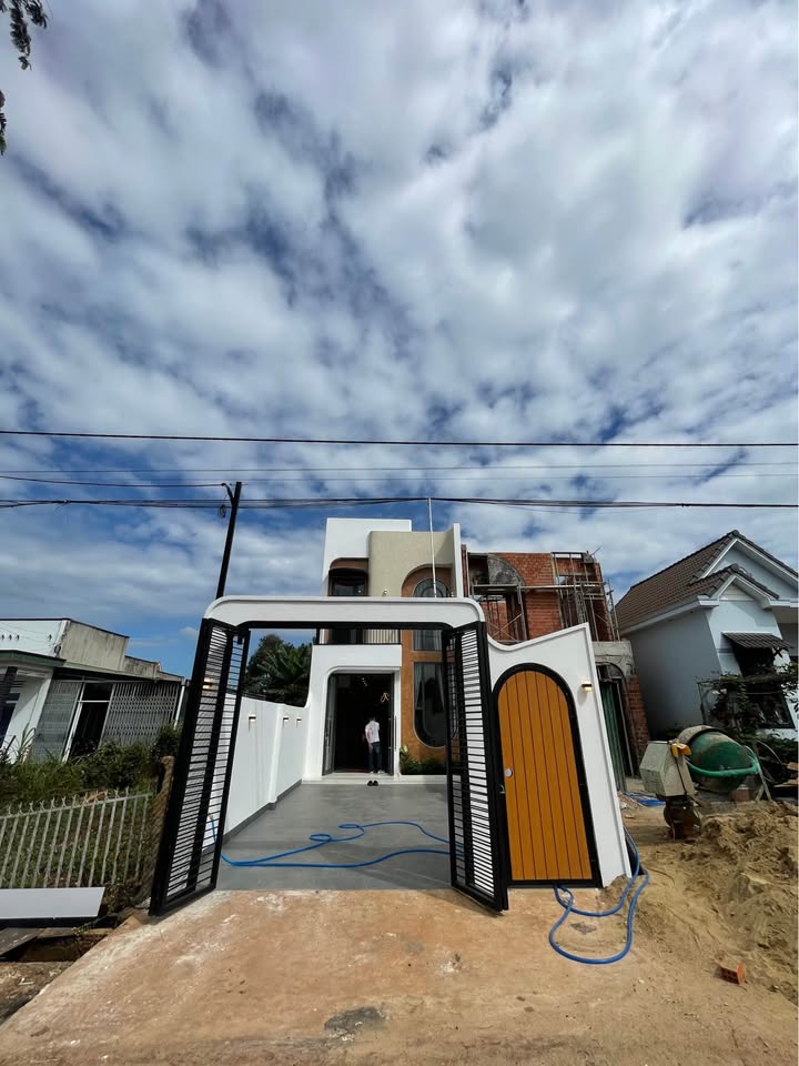 Nhà riêng Đường I, Châu Sơn, Buôn Ma Thuột 165m² giá 4.85 tỷ - Nội thất cao cấp, chỉ việc vào ở!