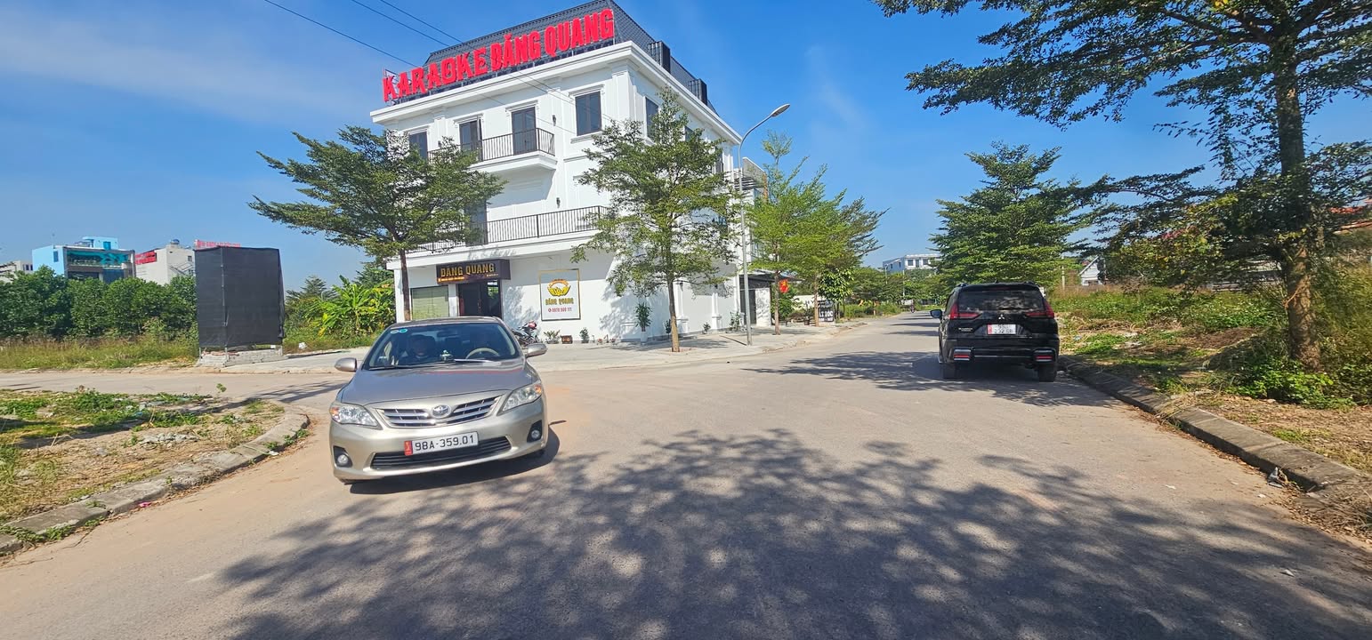 Đất biệt thự Tổ dân phố Lèo, Thị trấn Kép, 275m² giá 3 tỷ - Mặt tiền 14m thuận tiện!