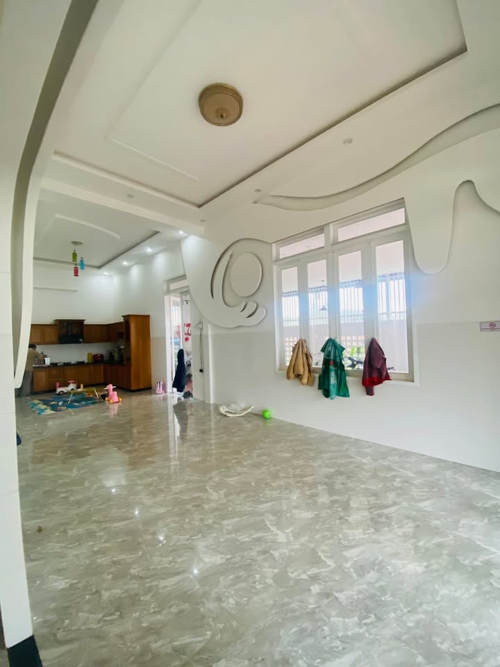 Nhà cấp 4 Hòa Thuận Buôn Ma Thuột 192m² giá 3.5 tỷ - Vị trí thuận lợi ngay sau chợ Đạt Lí!