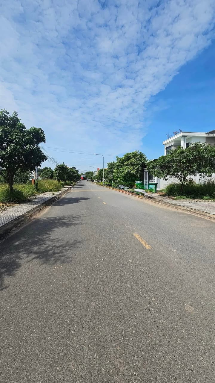 Đất nền KDC Cán Bộ Uyên Hưng, Tân Uyên 200m² giá 3 tỷ - Đầu tư sinh lời ngay!