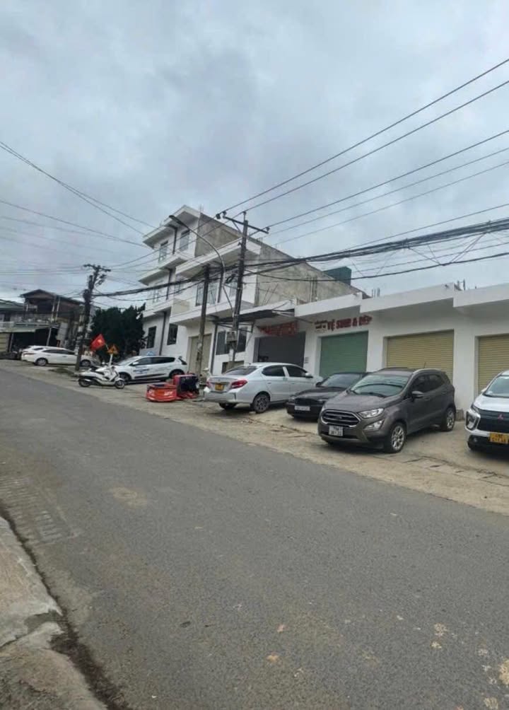 Đất liên kế mặt tiền đường Ngô Thị Sỹ, Đà Lạt 135.62m² giá 8 tỷ - Sẵn sàng xây dựng ngay!